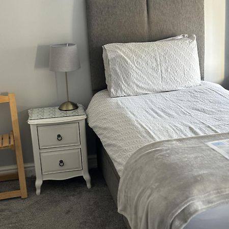 Black Bull With Rooms Upper Cumbernauld Buitenkant foto